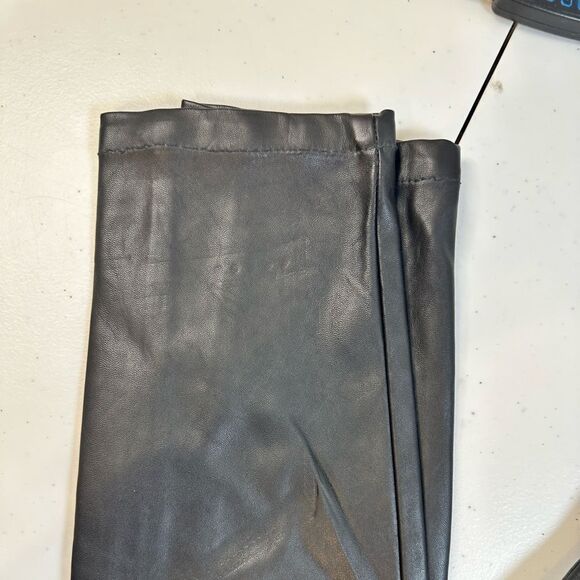 NWT Blank NYC Women’s Black Faux Leather Skinny Pants - Size 29” - Picture 9 of 10
